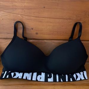 VS PINK COOL & COMFY WIRELESS BRA BLACK